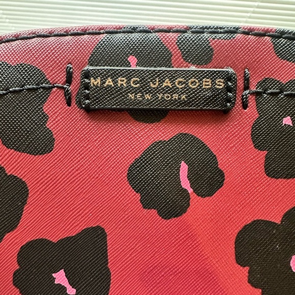 Marc Jacobs Pink and Black Leopard Crossbody Bag - Picture 5 of 8